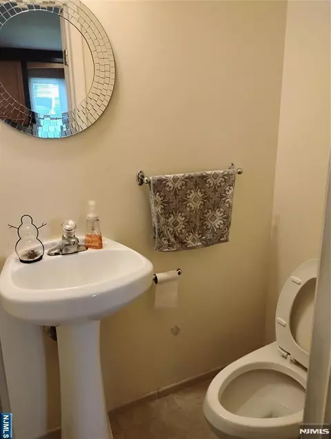 Entry Way - 277 3rd St, Hackensack, NJ 07601 photo 3 of 3