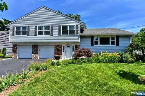 80 Dogwood Ct, Westwood, NJ 07675