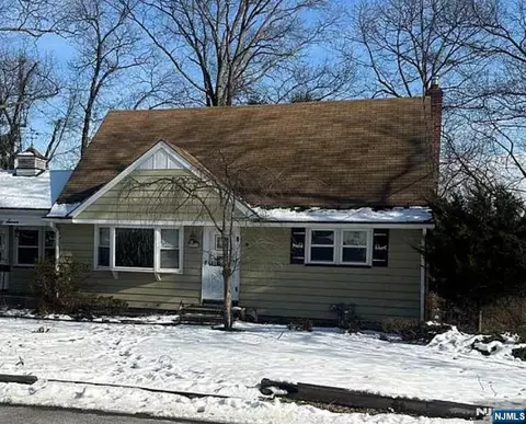 97 Wortendyke Ave, Emerson, NJ 07630