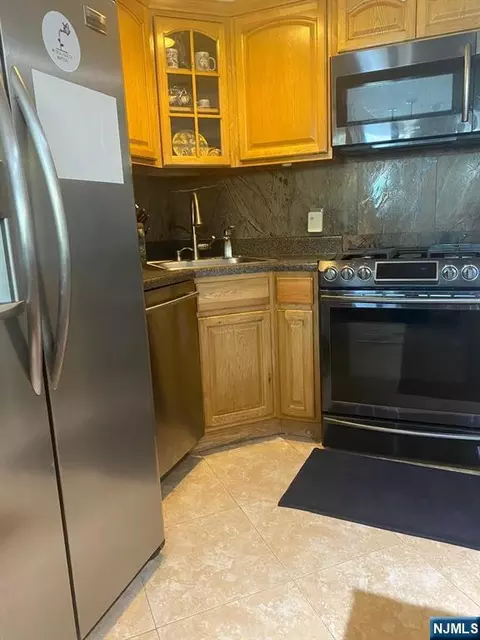 20 Jacques St #24, Elizabeth, NJ 07201