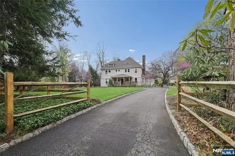 128 Westervelt Ave, Tenafly, NJ 07670
