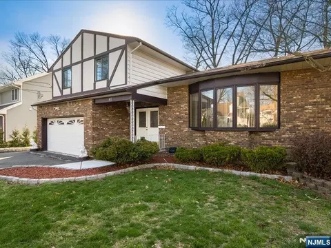 81 Hastings Ave, Nutley, NJ 07110