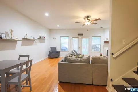 Entry Way - 8409 Brittany Dr, Wayne, NJ 07470 photo 4 of 6