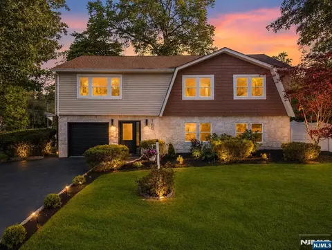 189 Woodland Ave, Westwood, NJ 07675