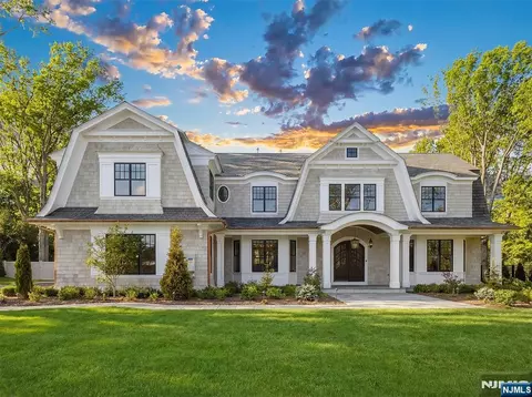 396 Knollwood Rd, Ridgewood, NJ 07450