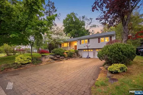 56 Northwood Ave, Demarest, NJ 07627