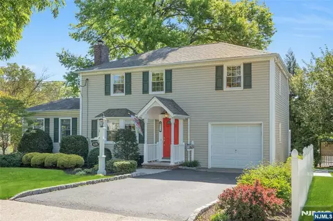678 Millbrook Rd, River Edge, NJ 07661