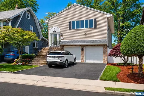 12 Chamberlain Ave, Little Ferry, NJ 07643