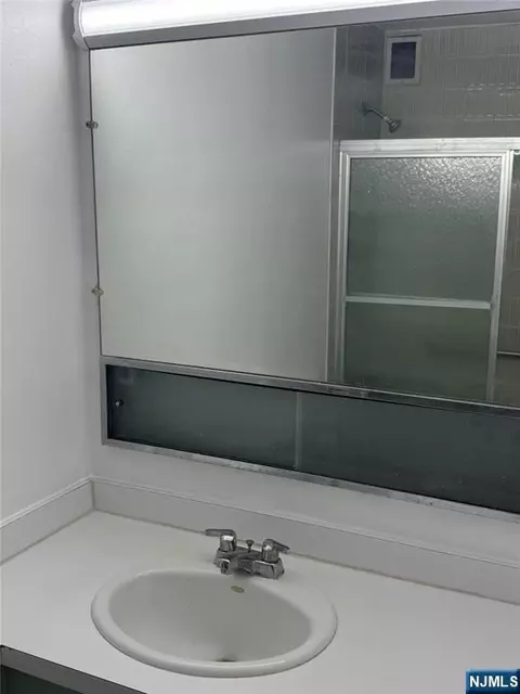 Bath - 280 S Prospect Ave #3N, Hackensack, NJ 07601 photo 2 of 2