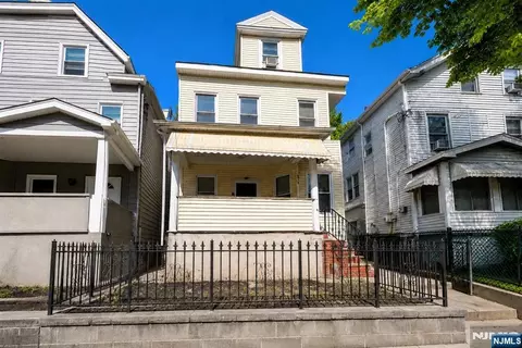 674 24th St, Paterson, NJ 07504