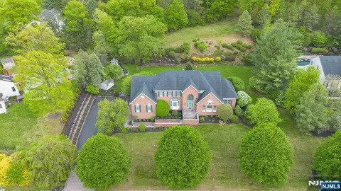 51 Nicole Dr, Denville, NJ 07834
