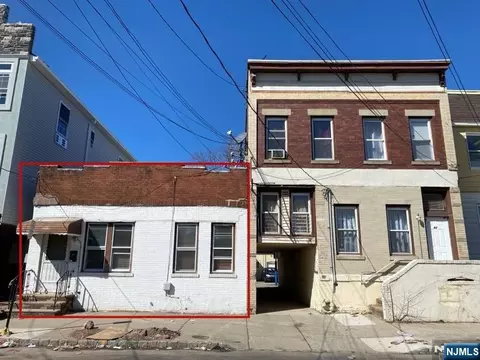 39 Heckel St, Belleville, NJ 07109