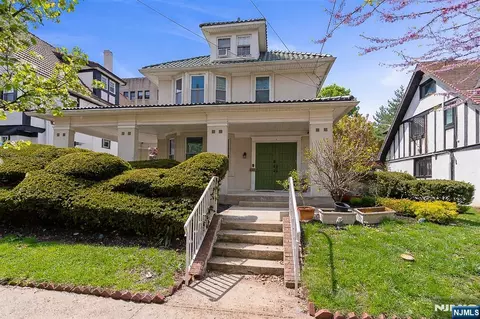5 75th St, North Bergen, NJ 07047