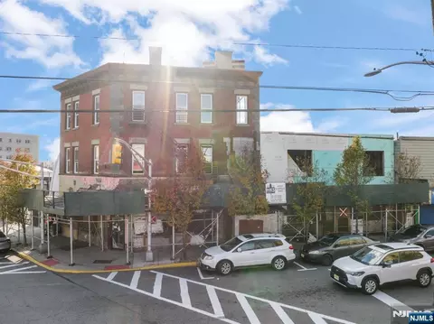 733-735 6th St, Union City, NJ 07087