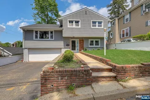 157 Highland Ave, Bergenfield, NJ 07621