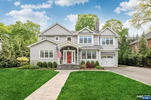 159 Hampton Pl, Ridgewood, NJ 07450