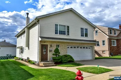 31 Leo Pl, Lodi, NJ 07644