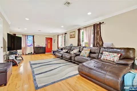 286 James St, Hackensack, NJ 07601 photo 13