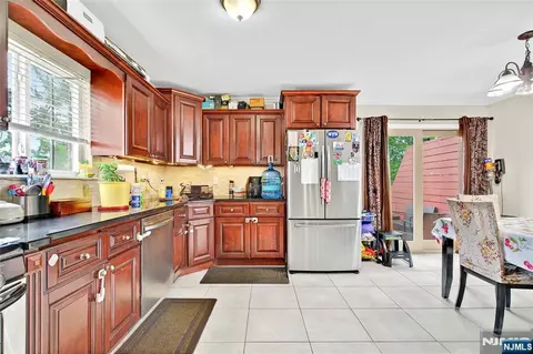 286 James St, Hackensack, NJ 07601 photo 17