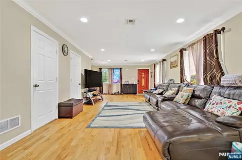 286 James St, Hackensack, NJ 07601 photo 10