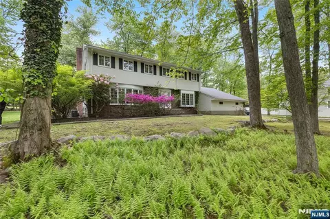 7 Ellsworth Ter, Montvale, NJ 07645