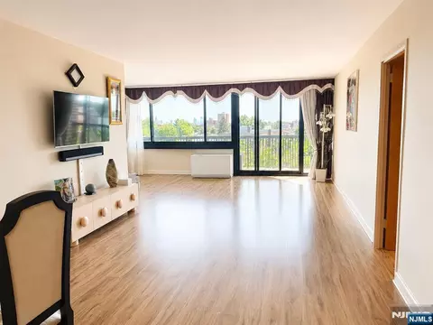 770 Anderson Ave #6R, Cliffside Park, NJ 07010
