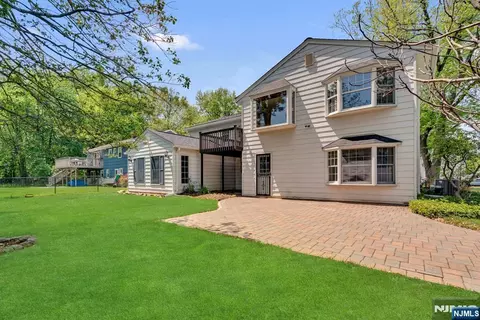 Exterior - 98 Vassar Dr, Paramus, NJ 07652 photo 7 of 7
