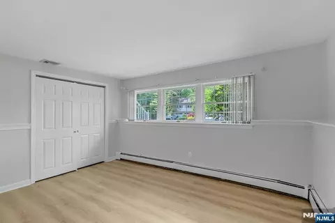 Bedroom - 98 Vassar Dr, Paramus, NJ 07652 photo 4 of 6