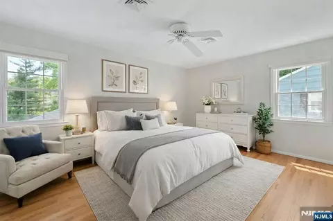 Bedroom - 98 Vassar Dr, Paramus, NJ 07652 photo 3 of 6