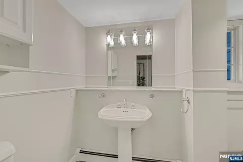 Bath - 98 Vassar Dr, Paramus, NJ 07652 photo 4 of 5