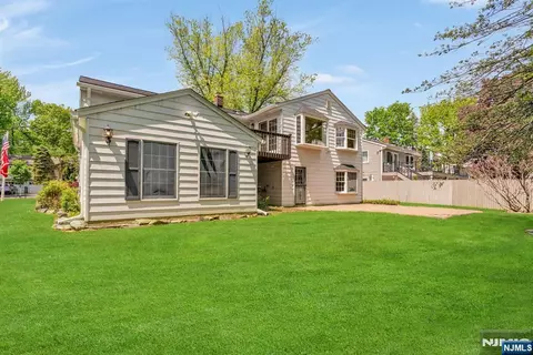 Exterior - 98 Vassar Dr, Paramus, NJ 07652 photo 6 of 7