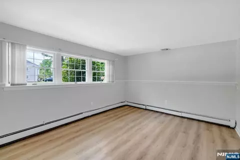 Living - 98 Vassar Dr, Paramus, NJ 07652 photo 3 of 5