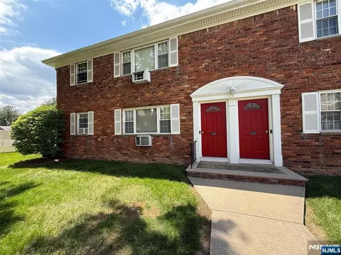 1241 Valley Rd #2, Wayne, NJ 07470 photo 5