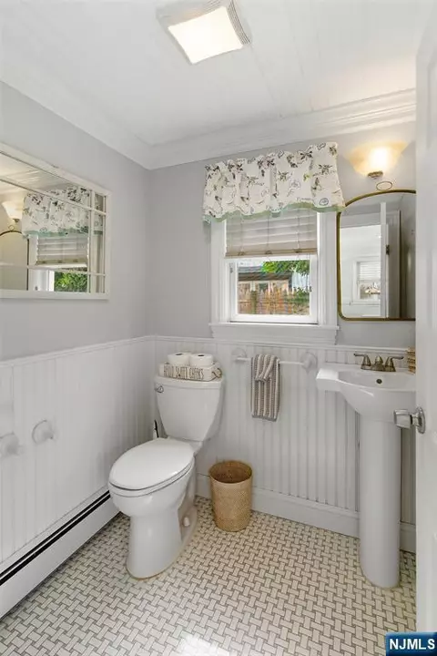 Bath - 31 Martin Ter, Hackensack, NJ 07601 photo 1 of 4