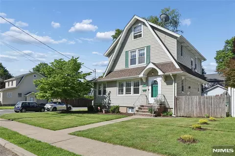 142 Kensington Ave, Norwood, NJ 07648