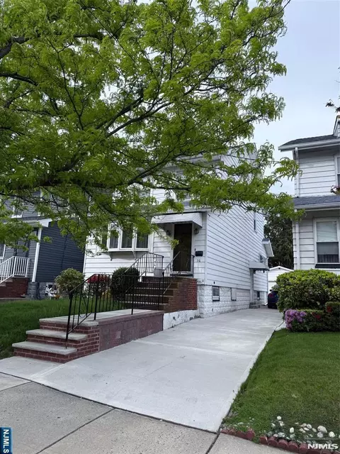 16 Beaver Ave, North Arlington, NJ 07031