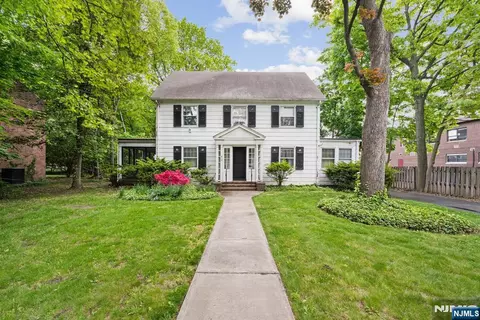 819 Roanoke Ave, Elizabeth, NJ 07208