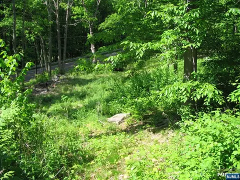 67 Pidgeon Hill Rd, Wantage, NJ 07461