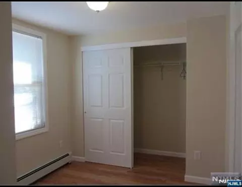 421 Riverside Dr, Wayne, NJ 07470 photo 6