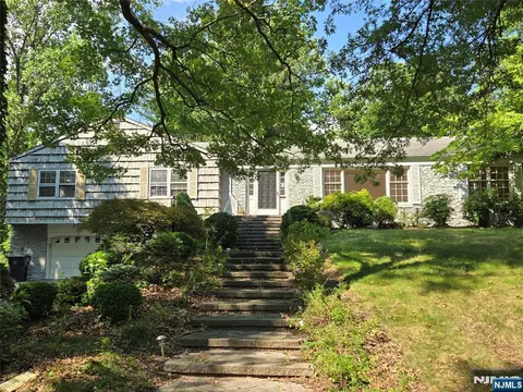 229 Allison Ct, Englewood, NJ 07631
