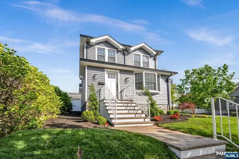 456 Collins Ave, Hasbrouck Heights, NJ 07604