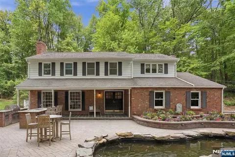 219 W Saddle River Rd, Saddle River, NJ 07458