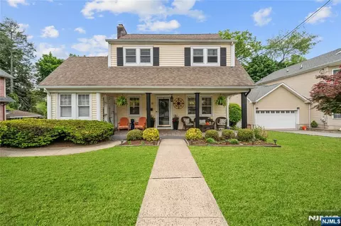 15 Valley Rd, Nutley, NJ 07110