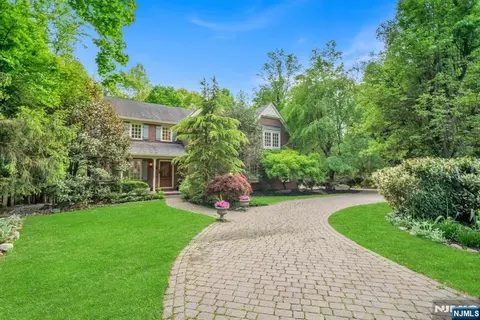20 Dianne Dr, Montville Township, NJ 07045