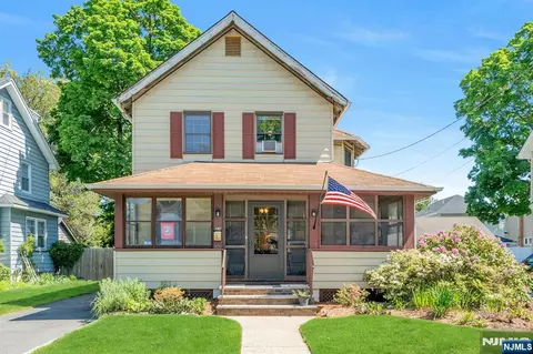 52 Terrace Ave, Rochelle Park, NJ 07662