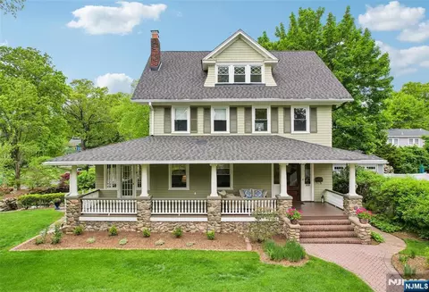308 Woodside Ave, Ridgewood, NJ 07450