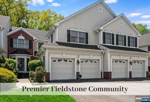 608 Fieldstone Ter, Wyckoff, NJ 07481
