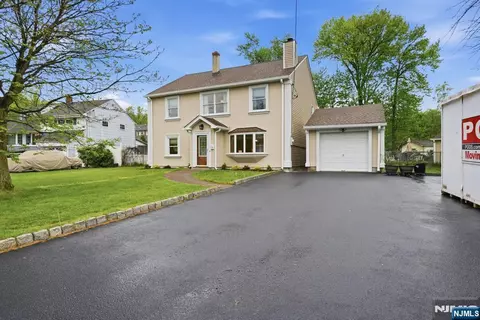 14 Donato Dr, Cedar Grove, NJ 07009
