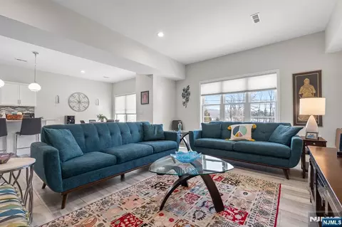 165 Lakeside Rd #8, West Milford, NJ 07421