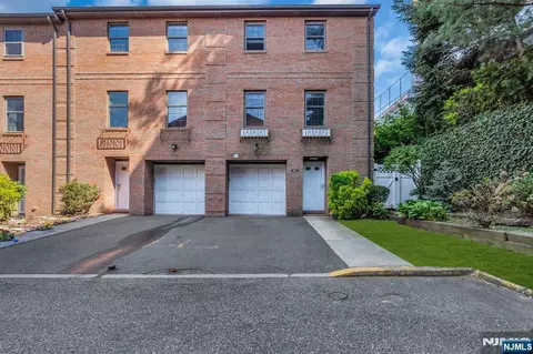 3661 Meadow Ln, North Bergen, NJ 07047